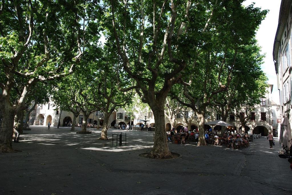 Le Richelieu Uzès Exterior foto
