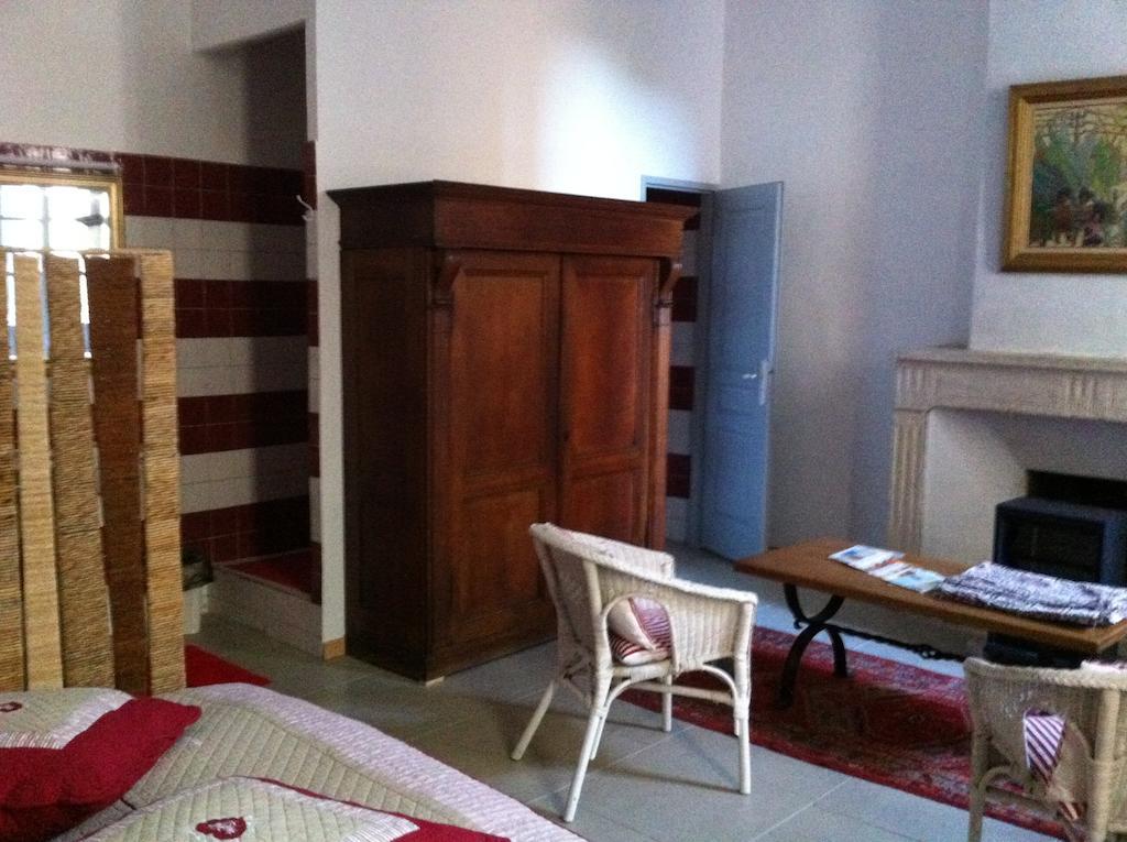 Le Richelieu Uzès Exterior foto